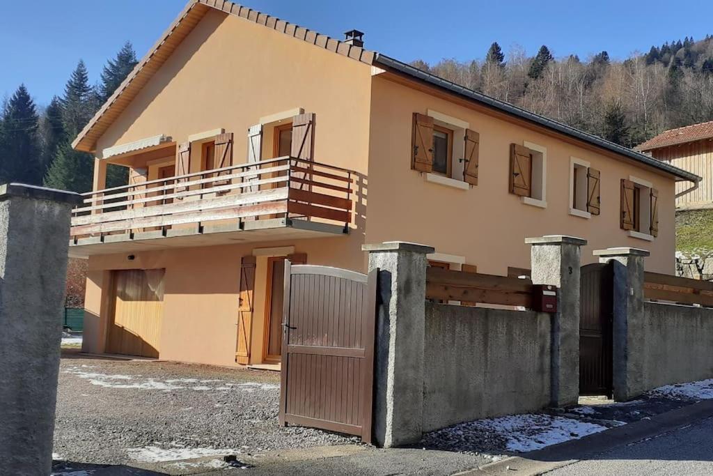 Les Randogodilleurs Avec Jacuzzi A 2Kms Des Pistes Et 350M Du Theatre Du Peuple ! Villa Bussang Exterior photo