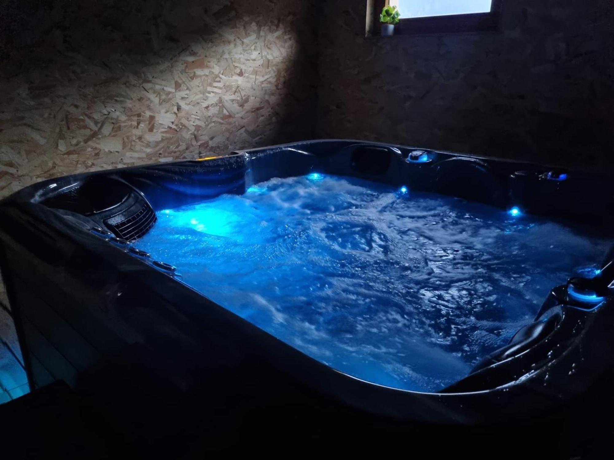 Les Randogodilleurs Avec Jacuzzi A 2Kms Des Pistes Et 350M Du Theatre Du Peuple ! Villa Bussang Exterior photo