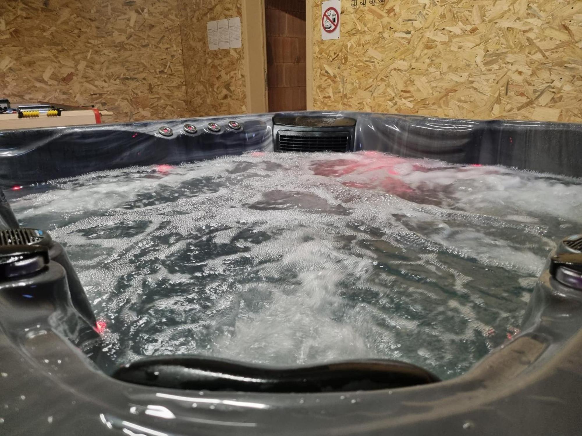 Les Randogodilleurs Avec Jacuzzi A 2Kms Des Pistes Et 350M Du Theatre Du Peuple ! Villa Bussang Exterior photo